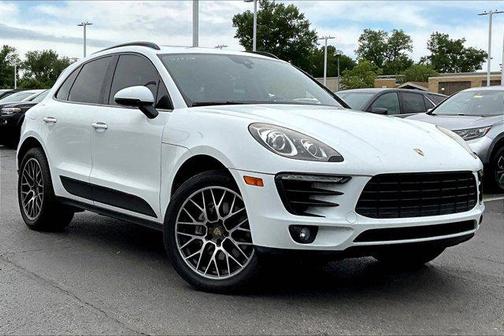 White 2018 Porsche Macan Macan
