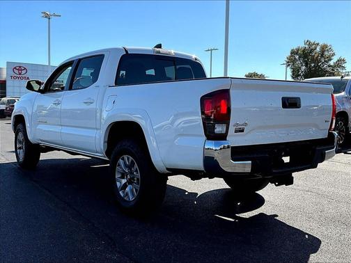 Super White 2020 Toyota Tacoma SR5