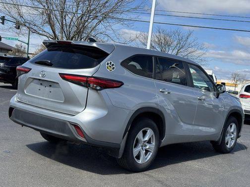 Celestial Silver Metallic 2023 Toyota Highlander LE