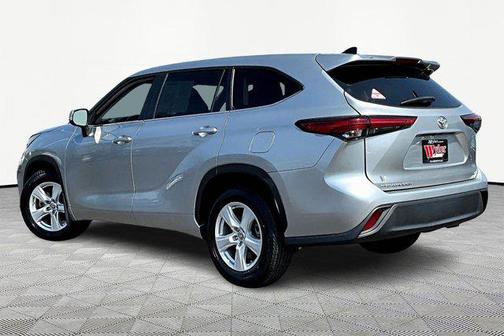 Celestial Silver Metallic 2023 Toyota Highlander LE