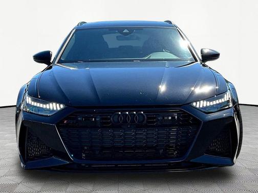 Mythos Black Metallic 2022 Audi RS 6 Avant 4.0T