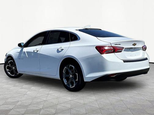 Summit White 2021 Chevrolet Malibu FWD LT
