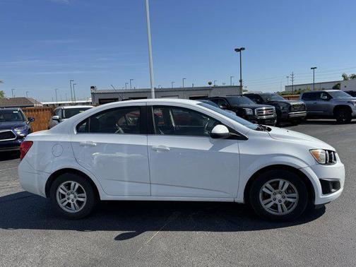 2016 Chevrolet Sonic LT