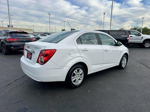 2016 Chevrolet Sonic LT
