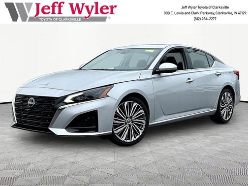 Brilliant Silver Metallic 2025 Nissan Altima SL FWD