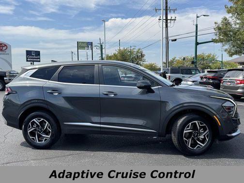 2024 Kia Sportage LX