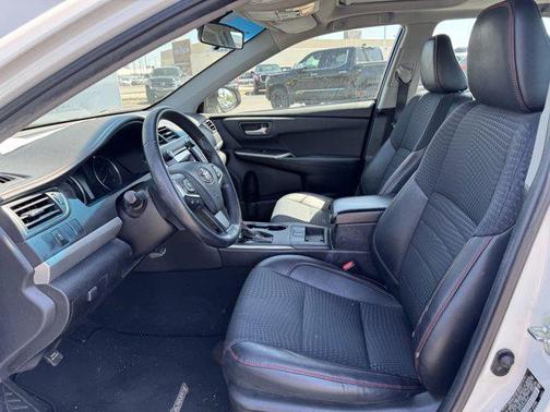 2015 Toyota Camry Hybrid SE