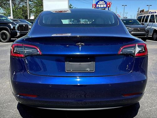Deep Blue Metallic 2022 Tesla Model 3 Standard Range