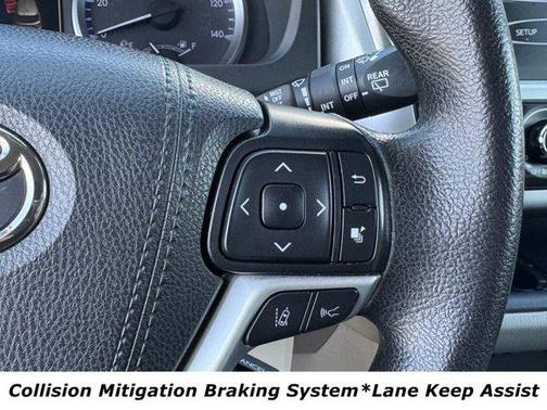 2019 Toyota Highlander LE I4