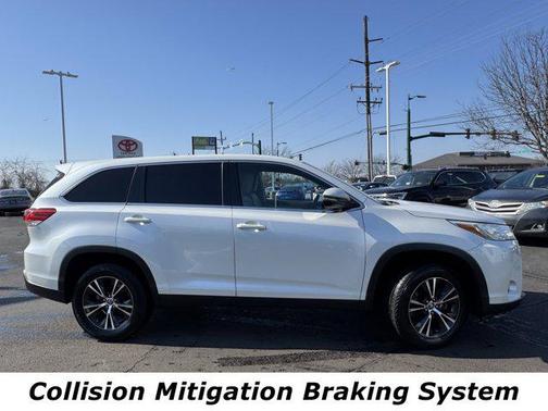 2019 Toyota Highlander LE I4