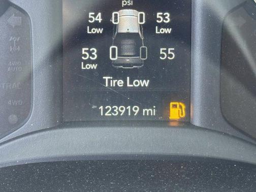 2019 RAM 2500 Big Horn Crew Cab 4x4 6'4' Box