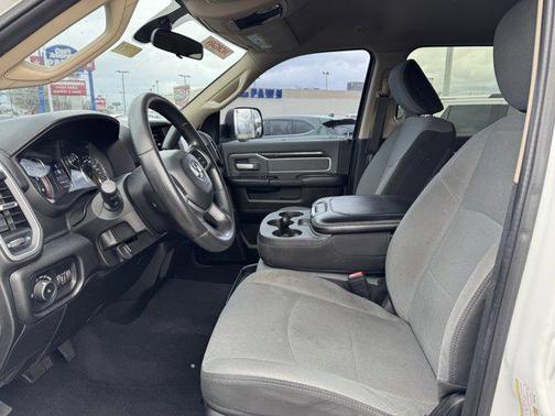 2019 RAM 2500 Big Horn Crew Cab 4x4 6'4' Box