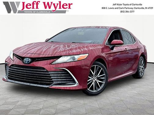 Ruby Flare Pearl 2022 Toyota Camry Hybrid XLE
