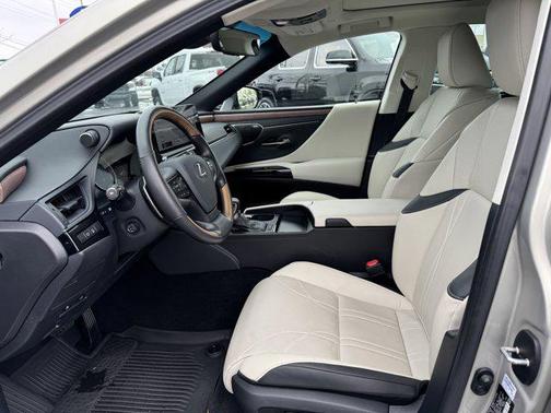 2025 Lexus ES 350 Ultra Luxury