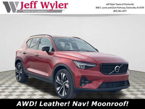 2023 Volvo XC40 B5 Plus Dark Theme
