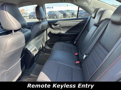 2017 Toyota Camry SE