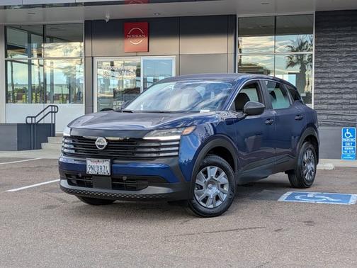 2025 Nissan Kicks S