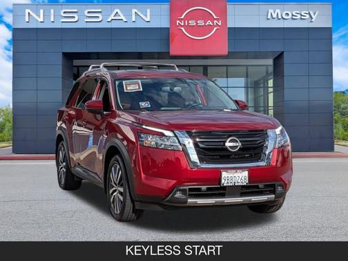 2022 Nissan Pathfinder Platinum