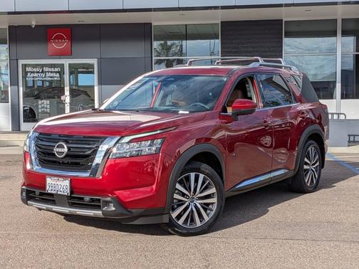 2022 Nissan Pathfinder Platinum