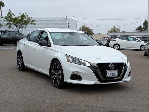 2022 Nissan Altima 2.5 SR