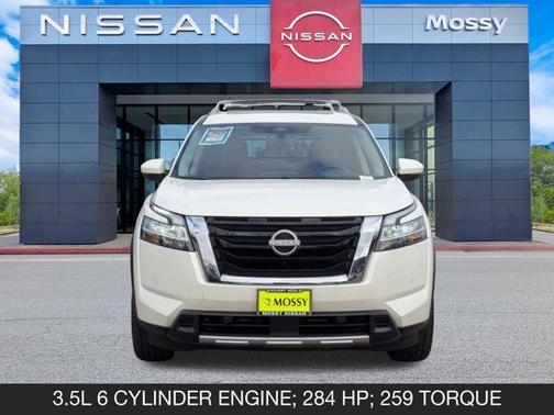 2024 Nissan Pathfinder Platinum