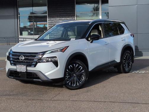 2025 Nissan Rogue SL