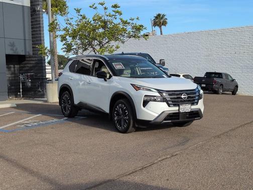 2025 Nissan Rogue SL