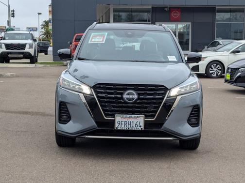 2023 Nissan Kicks SR