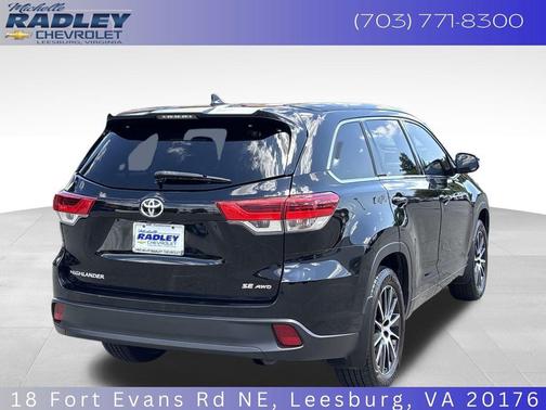 2017 Toyota Highlander SE
