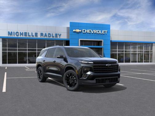 Mosaic Black Metallic 2026 Chevrolet Traverse LT