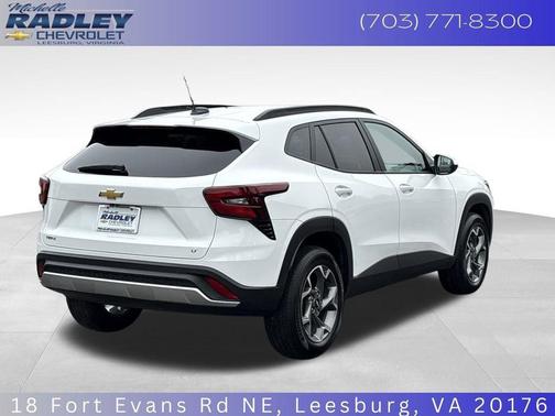 Summit White 2025 Chevrolet Trax LT