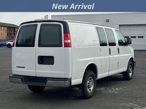 2024 Chevrolet Express 2500 RWD 2500 Regular Wheelbase WT