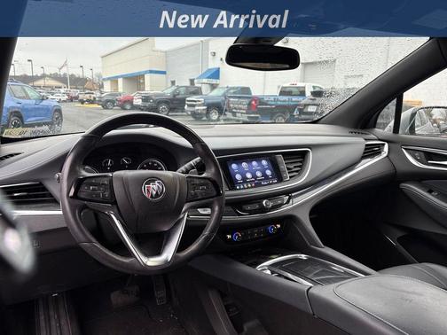 2023 Buick Enclave Essence AWD