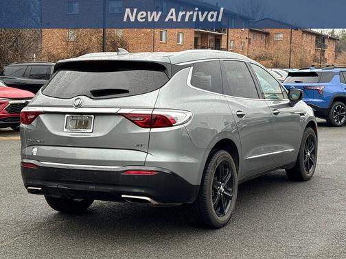 2023 Buick Enclave Essence AWD