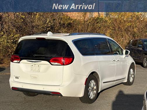 2019 Chrysler Pacifica Touring L