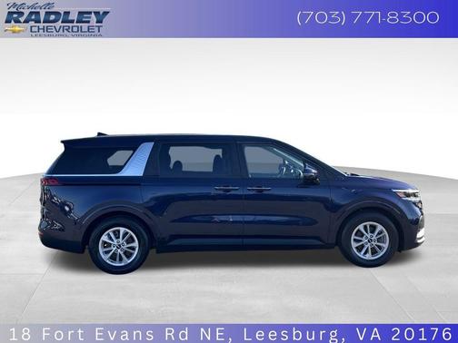 2024 Kia Carnival LX