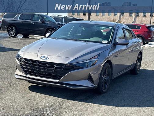2023 Hyundai ELANTRA HEV Blue
