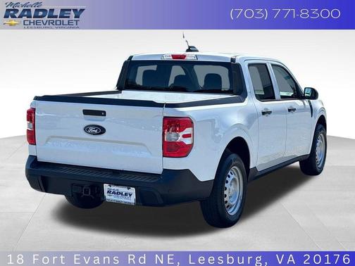 Oxford White 2025 Ford Maverick XL