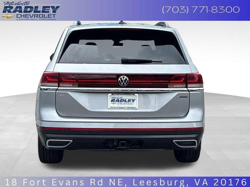 Silver Mist Metallic 2025 Volkswagen Atlas 2.0T SE