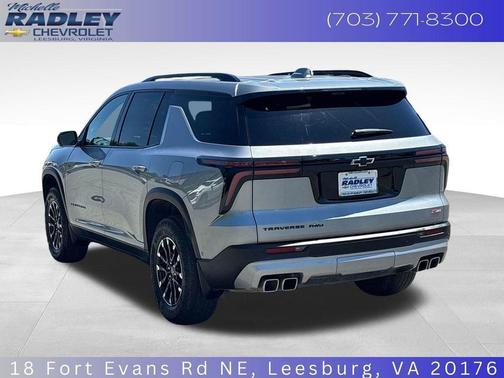 Sterling Gray Metallic 2024 Chevrolet Traverse Z71