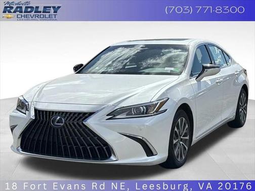 2022 Lexus ES 300h Base