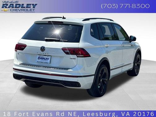 Opal White Pearl Effect 2023 Volkswagen Tiguan 2.0T SE R-Line Black