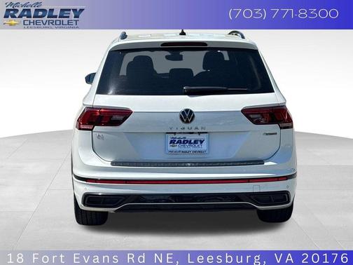 Opal White Pearl Effect 2023 Volkswagen Tiguan 2.0T SE R-Line Black