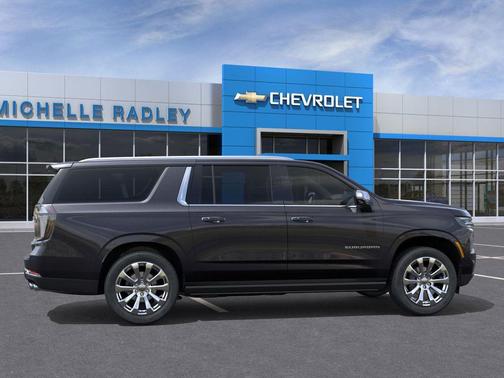 Dark Ash Metallic 2026 Chevrolet Suburban Premier