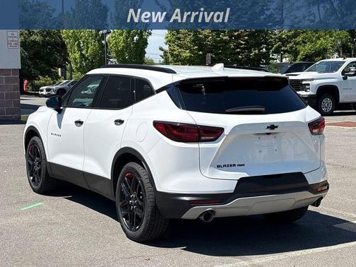 Summit White 2023 Chevrolet Blazer 2LT