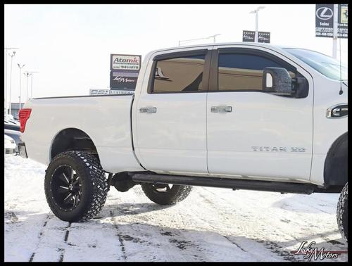 2017 Nissan Titan XD SV