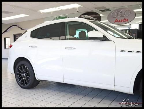 White 2017 Maserati Levante S