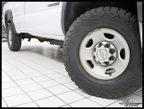 2004 Chevrolet Silverado 2500 Work Truck