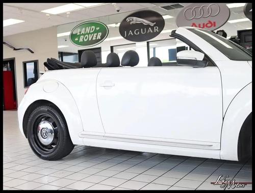Candy White/Black Roof 2014 Volkswagen Beetle 2.5L
