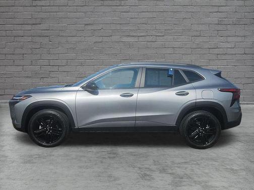 Sterling Gray Metallic 2024 Chevrolet Trax FWD ACTIV